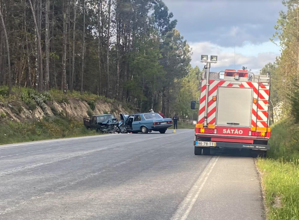  Um morto e um ferido grave em colisão no Avelal (Sátão) - Jornal do Centro