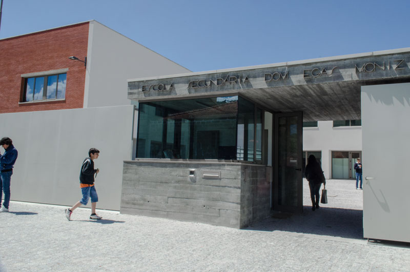  Agrupamento de Escolas de Resende recebe dez novos computadores - Jornal do Centro