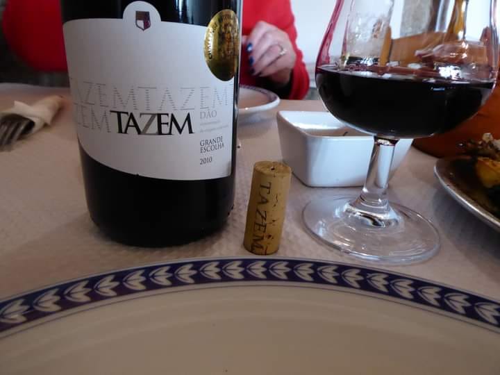  Jantar vínico em Viseu com propostas de Vila Nova de Tazem - Jornal do Centro
