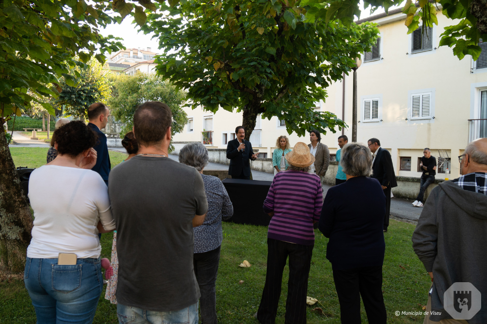  Autarquia de Viseu melhora janelas do Bairro 1.º de Maio