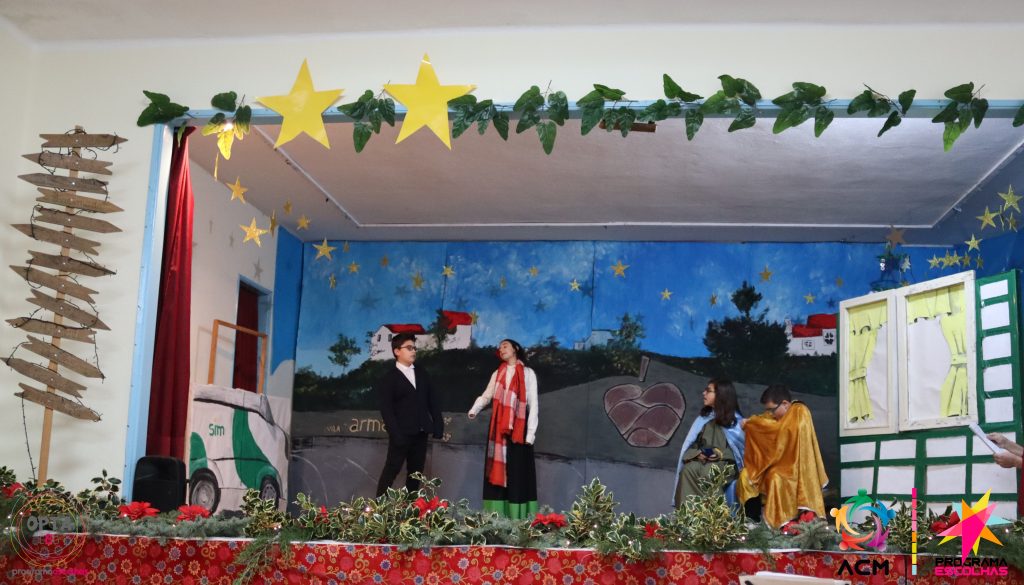  Armamar: crianças apresentaram peça de Natal - Jornal do Centro