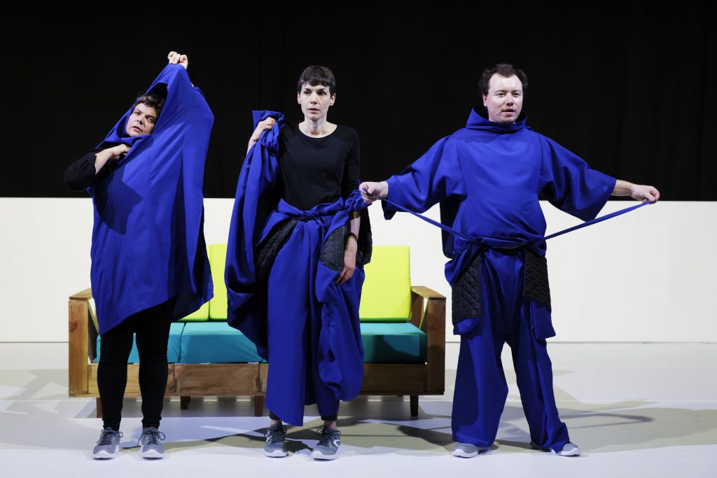  Companhia Amarelo Silvestre apresenta “Desempenho” em Canas de Senhorim - Jornal do Centro