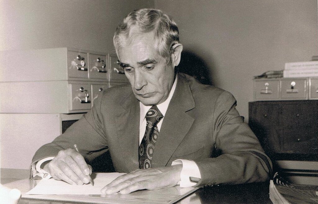  Há 30 anos morreu Afonso Ribeiro, escritor natural de Moimenta da Beira - Jornal do Centro