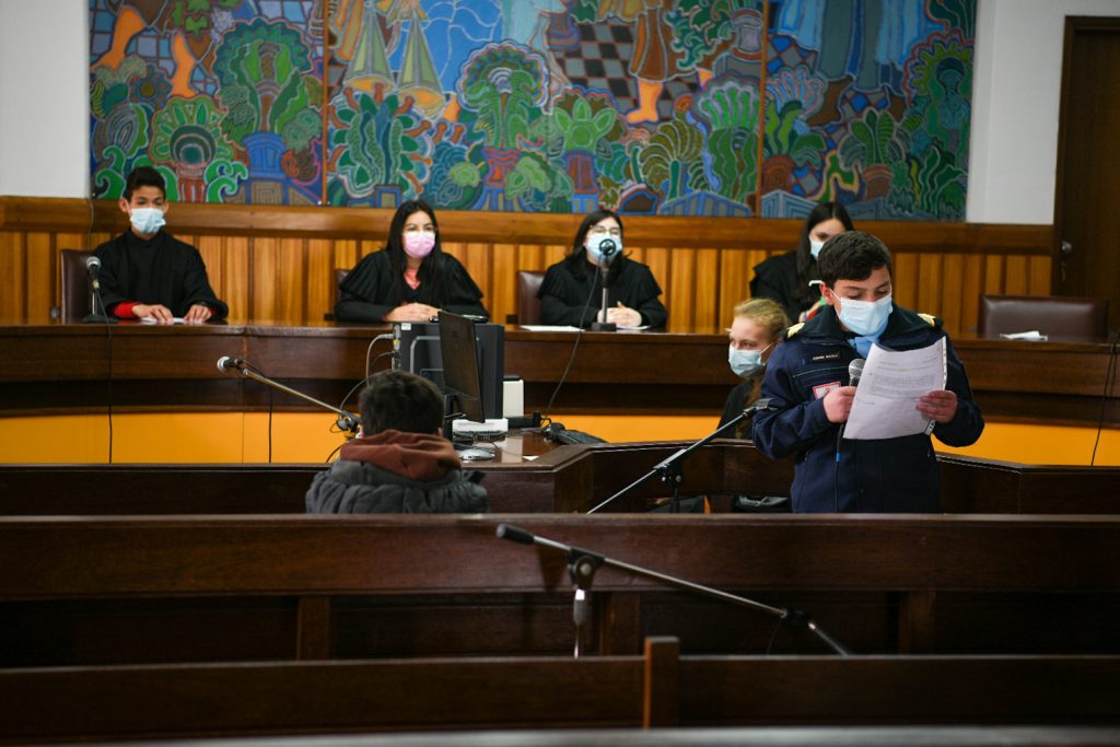  Alunos simulam julgamento para alertar para o cyberbullying - Jornal do Centro