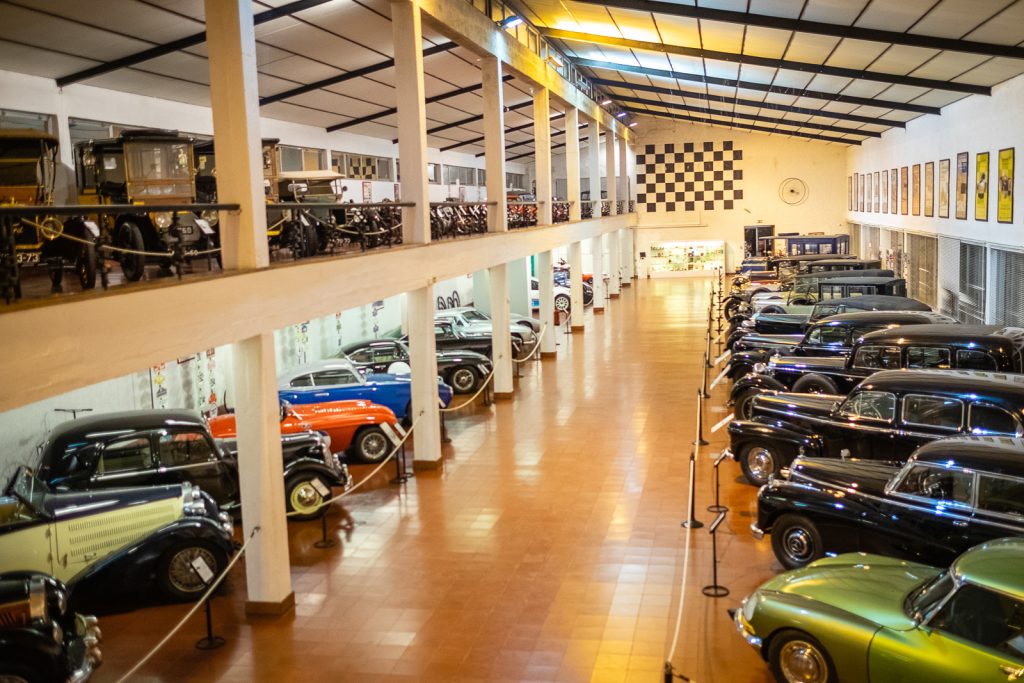  Museu do Caramulo recupera carros históricos com marca de meias - Jornal do Centro
