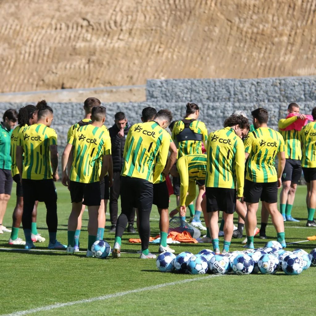 Primeira Liga: Em final de campeonato sufocante, Tondela procura playoff - Jornal do Centro