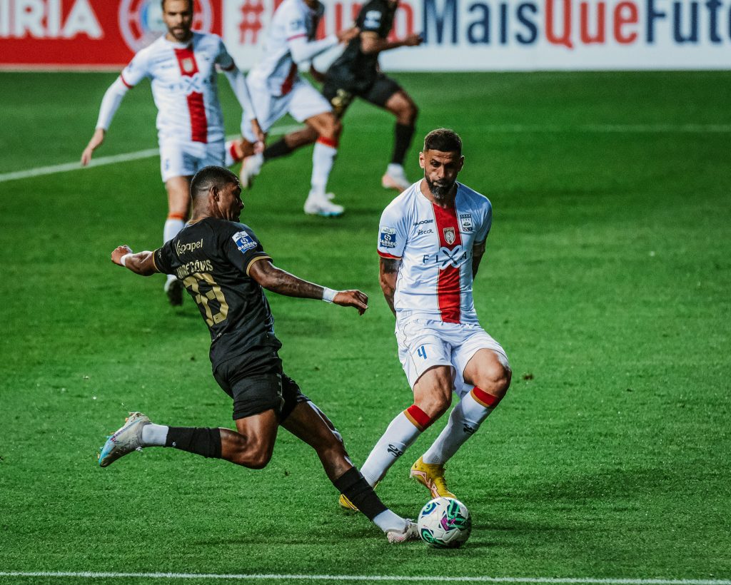  Académico de Viseu perde a uma jornada do fim da 2.ª Liga - Jornal do Centro