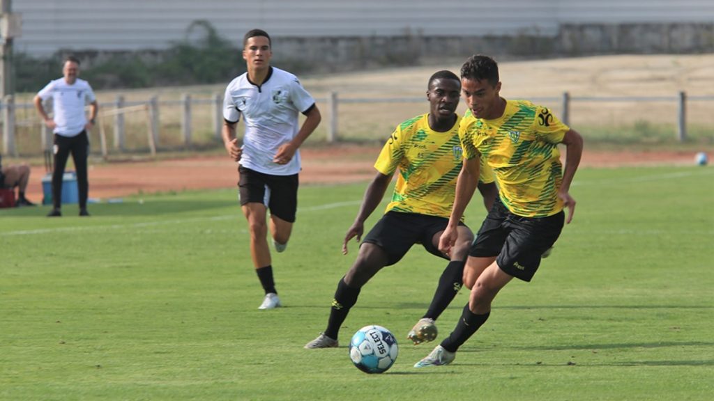  Tondela goleia Vitória de Guimarães B em jogo particular - Jornal do Centro