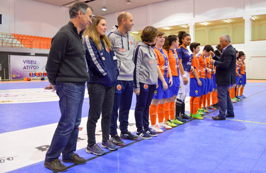  A “festa da taça”, feita por elas - Jornal do Centro