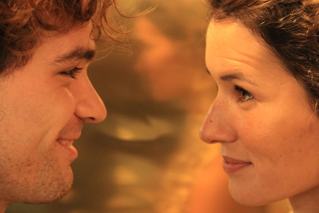  Adaptação de “Romeu e Julieta” em estreia no FINTA pela Companhia Teatro da Terra - Jornal do Centro