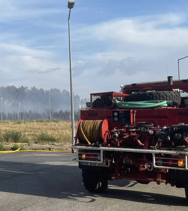  Homem de 83 anos viu casa a arder em Póvoa de Cassurrães - Jornal do Centro