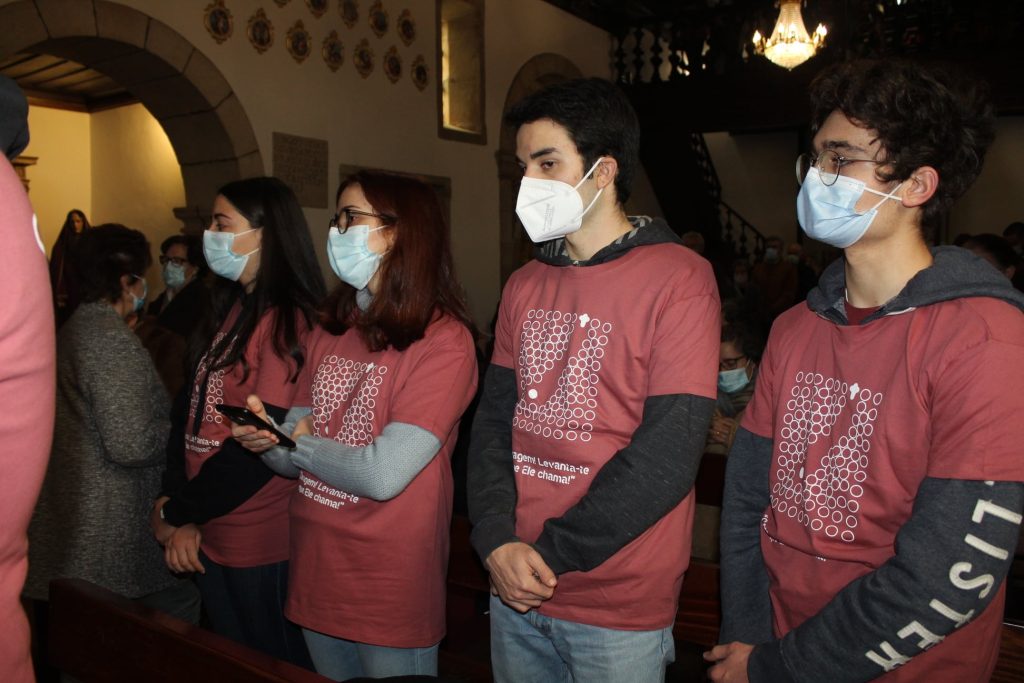  Jovens universitários com ‘missão’ em Tabuaço - Jornal do Centro