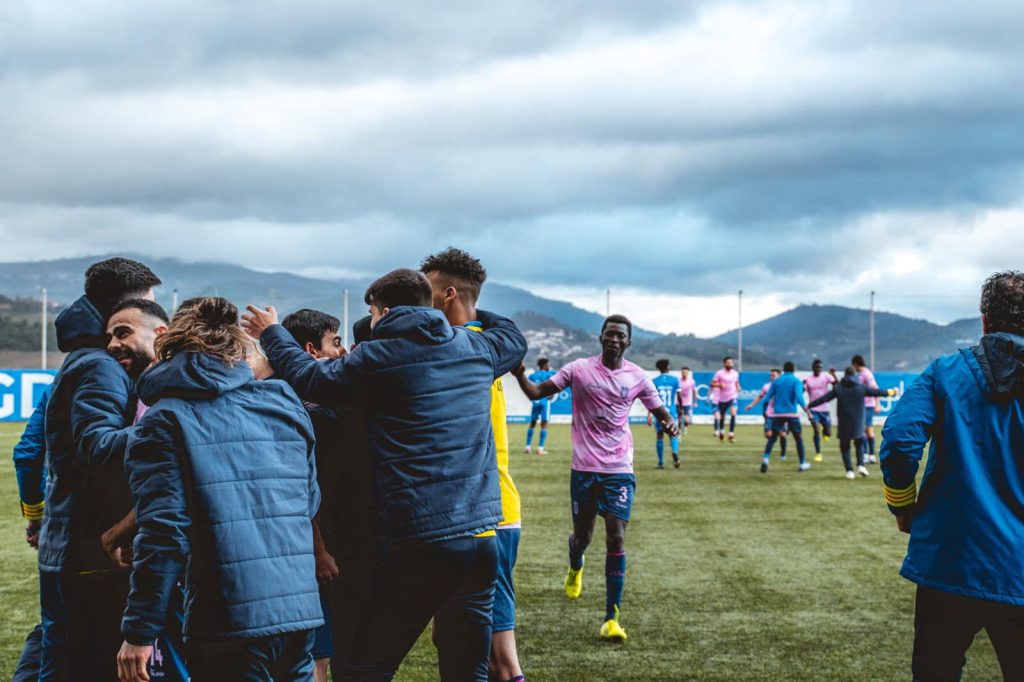 Divisão de Honra: Cinfães queixa-se da arbitragem no jogo em Resende - Jornal do Centro