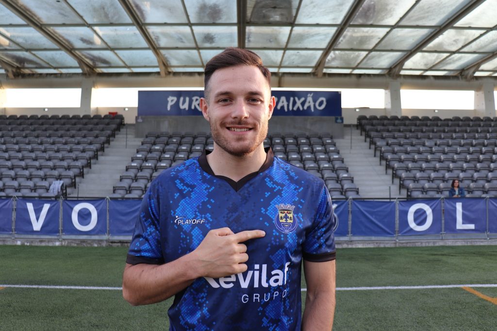 Oliveira de Frades prepara nova época e contrata ex-jogador do Lusitano - Jornal do Centro