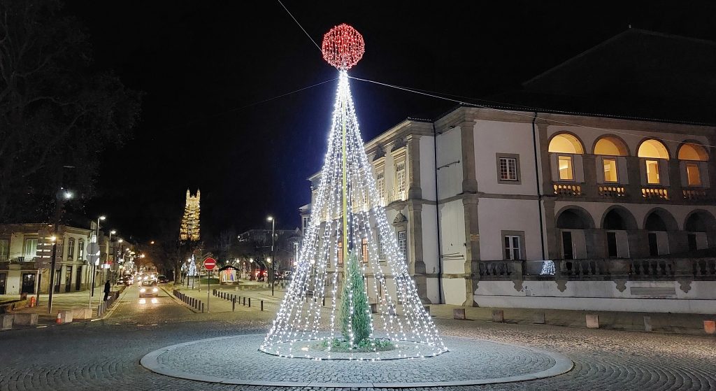  Lamego promove mercado de Natal para apoiar comércio local - Jornal do Centro