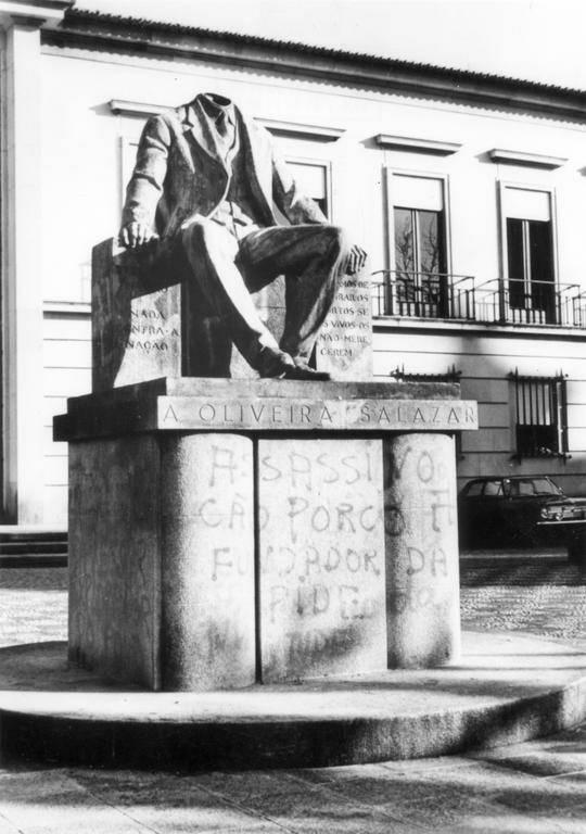  Há 46 anos, e depois de decepada, estátua de Salazar foi estilhaçada por engenho explosivo - Jornal do Centro