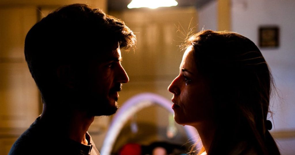  Alunos de Nelas assistem a filme sobre violência doméstica - Jornal do Centro