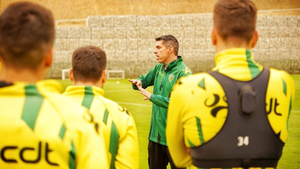  Agora é oficial. NunoCampos é o novo treinador do Tondela - Jornal do Centro