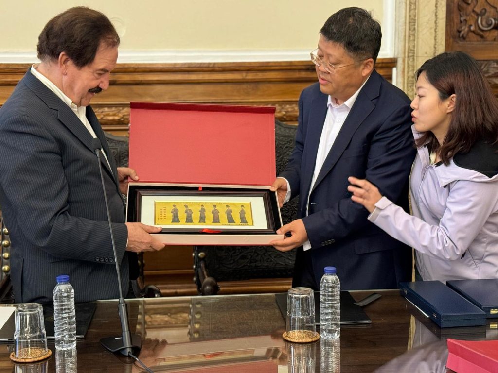  Acordo entre Viseu e a cidade chinesa de Taiyuan é ato de “elevada relevância”, sublinha Ruas - Jornal do Centro