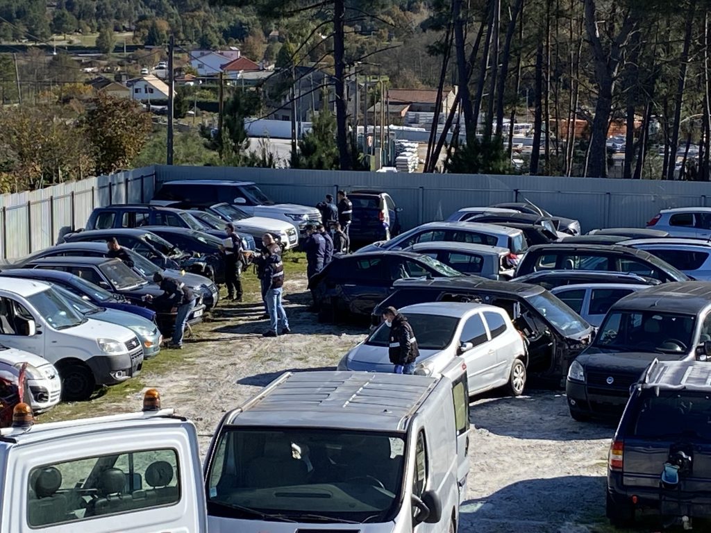  Cinco arguidos e 14 carros furtados inspecionados pela GNR em mega-operação - Jornal do Centro