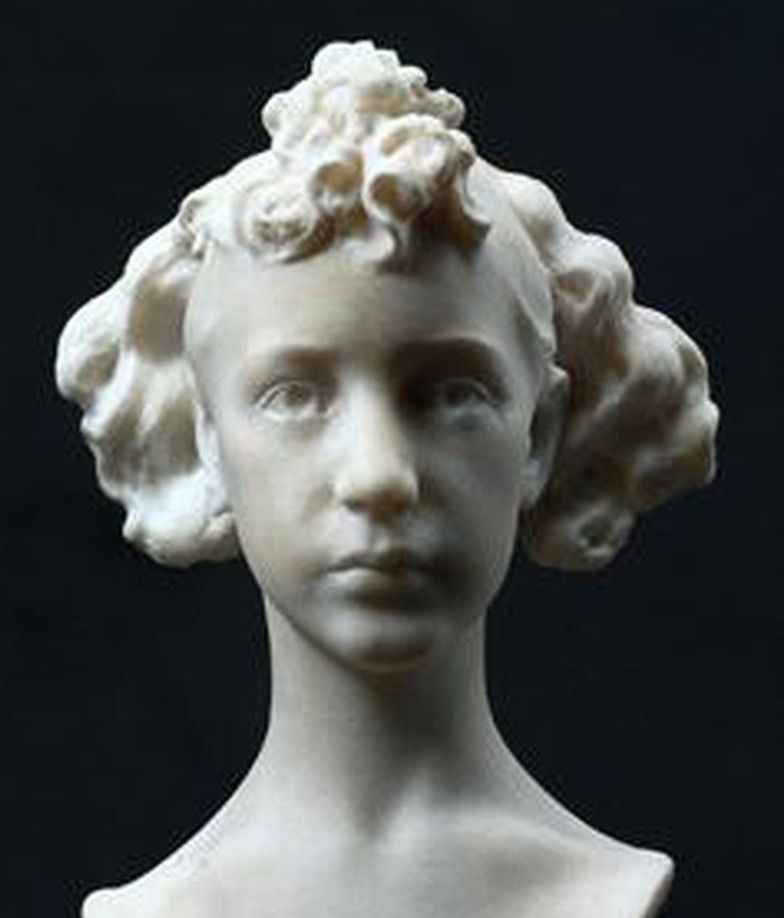  Escultura Esfinge do Museu Nacional Grão Vasco a caminho de ser bem de interesse nacional - Jornal do Centro