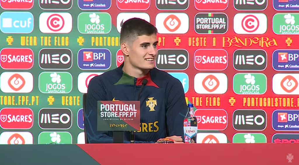  Jogue ou não jogue, António Silva promete: ‘Vou dar o meu melhor no treino’ - Jornal do Centro