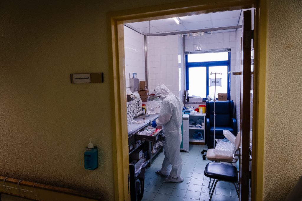  Há enfermeiros contratados para a pandemia que ainda estão no Hospital de Viseu com contratos precários, denuncia Sindicato - Jornal do Centro