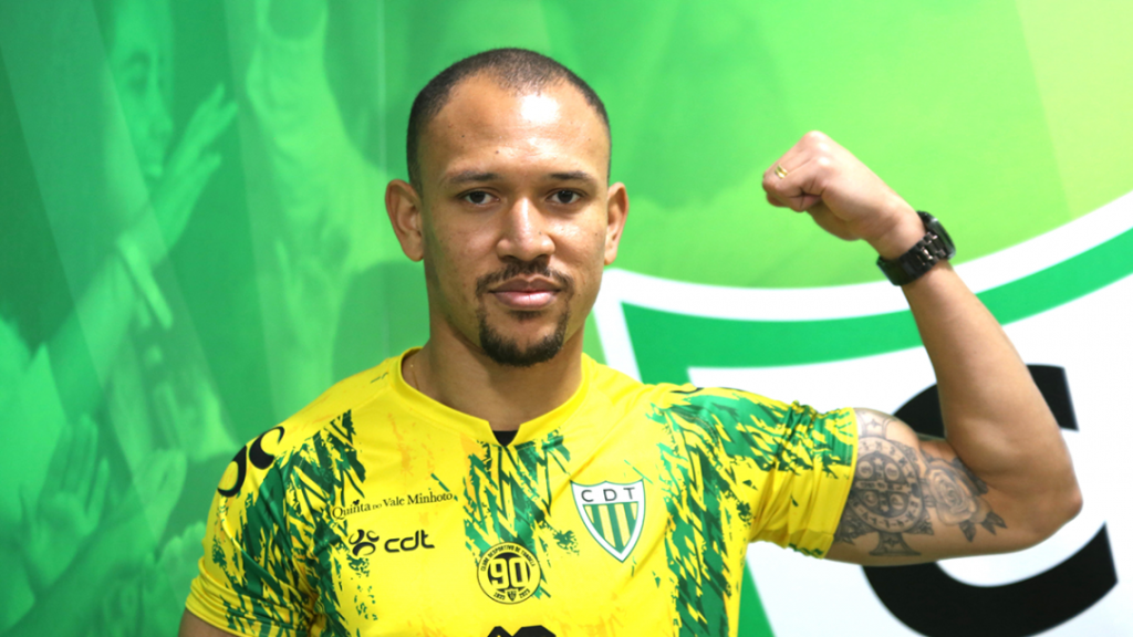  Tondela reforça defesa com a chegada de Gustavo França - Jornal do Centro