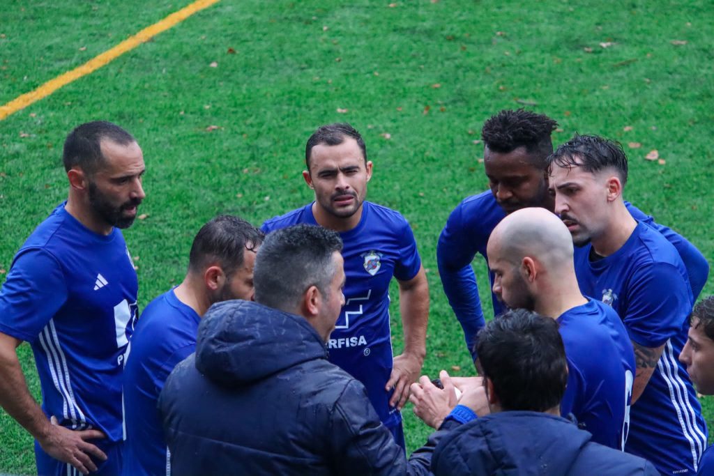  Carvalhais vence Tarouquense e volta a liderar subida à Divisão de Honra de Viseu - Jornal do Centro