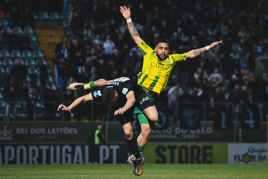  Segunda Liga: Académico de Viseu e Tondela já conhecem árbitros que vão apitar último jogo - Jornal do Centro