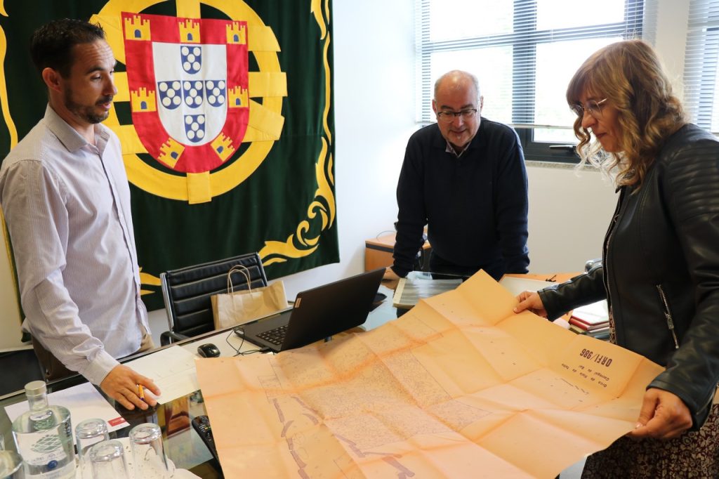 Carregal do Sal: Arquivos de escavações arqueológicas com mais de 30 anos doados ao município - Jornal do Centro