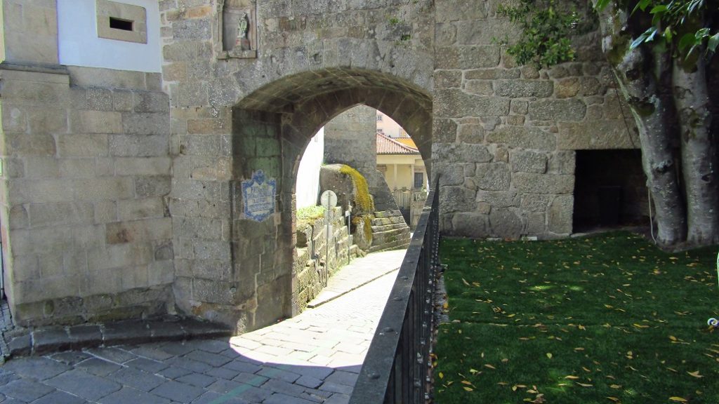  Por entre muralhas afonsinas e romanas, igrejas e solares, o Aqui Há História mostra o património escondido de Viseu - Jornal do Centro