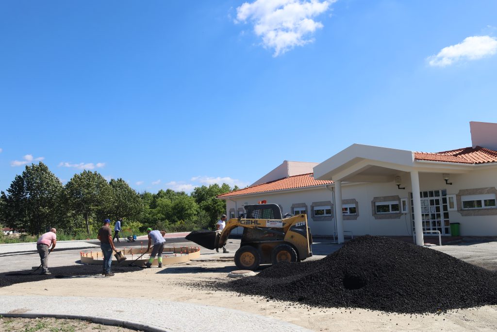  Obras no Centro de Saúde de Oliveira de Frades acabam em outubro - Jornal do Centro