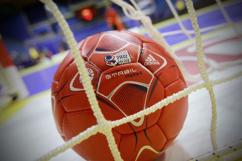  Andebol: Academia São Pedro do Sul ganha em femininos e perde em masculinos - Jornal do Centro