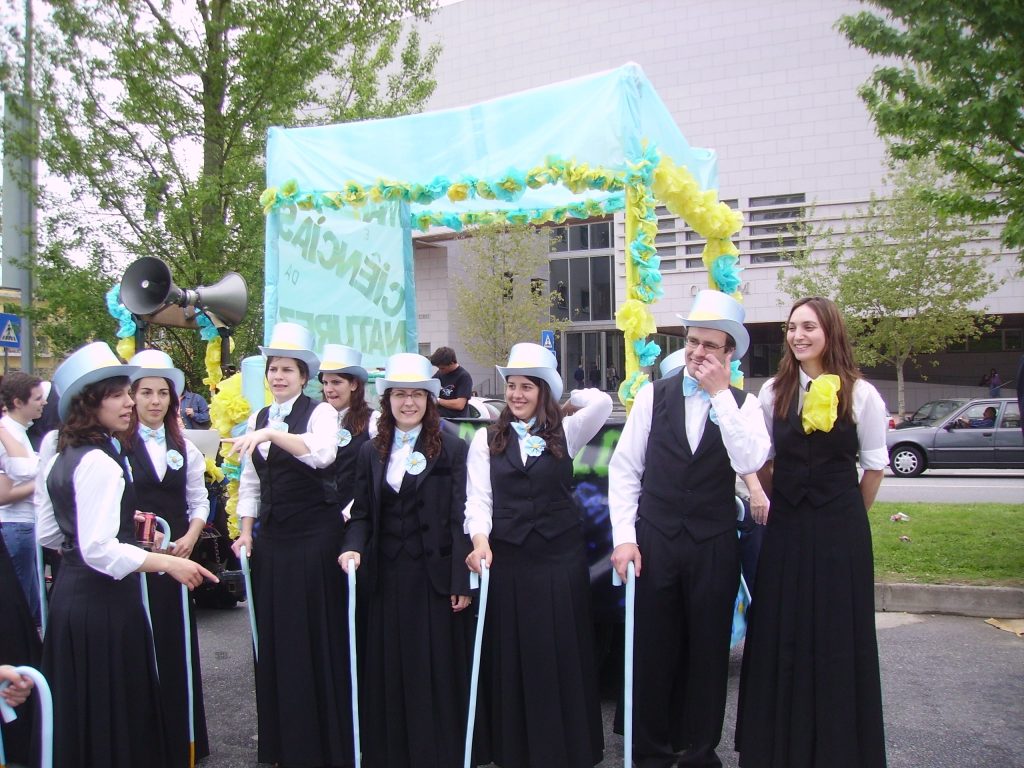  Académico dedica jogo com o Leixões aos estudantes - Jornal do Centro