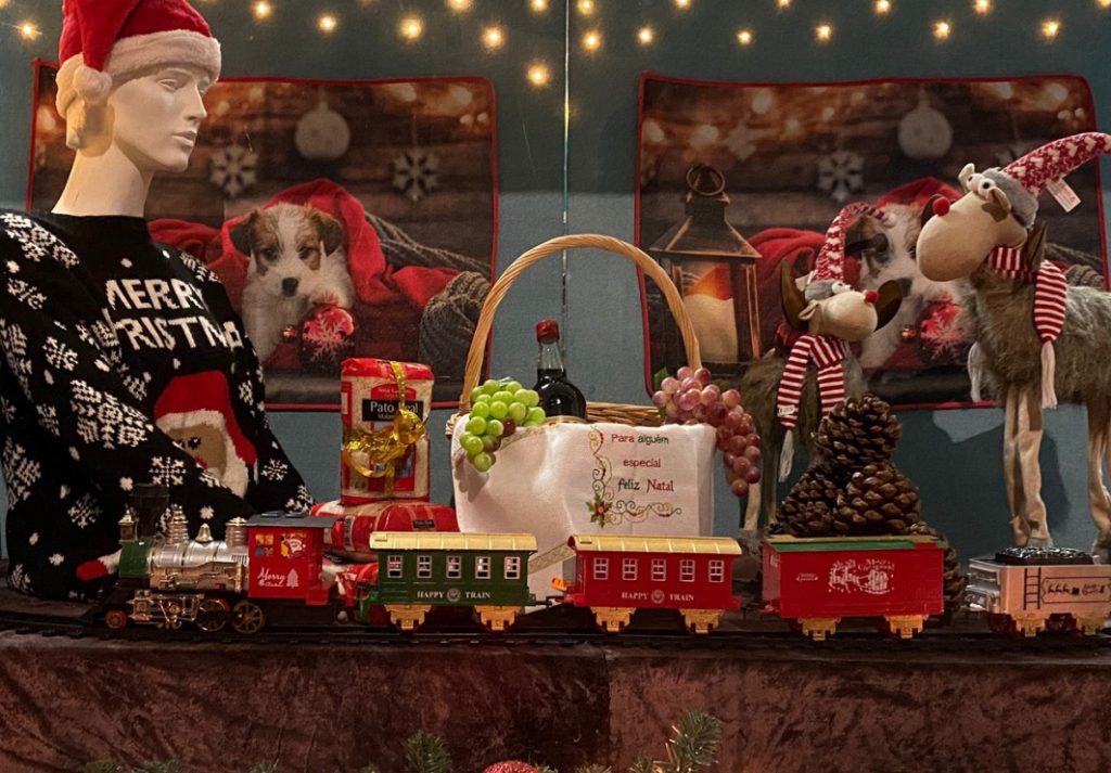  Concurso vai avaliar montras de Natal em Carregal do Sal - Jornal do Centro