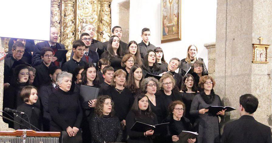  Coro de Santa Comba Dão assinala os 10 anos com concerto - Jornal do Centro