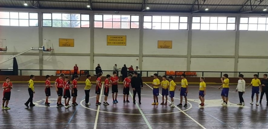  Andebol: Escola Dr. Azeredo Perdigão, em Viseu, organiza 1º torneio - Jornal do Centro