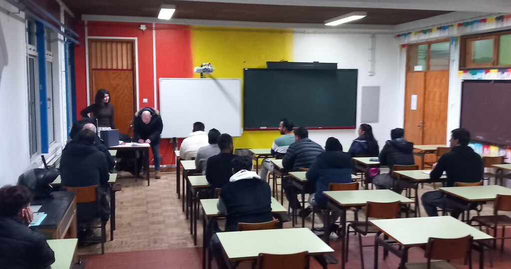  Comunidade imigrante aprende português em Carregal do Sal - Jornal do Centro
