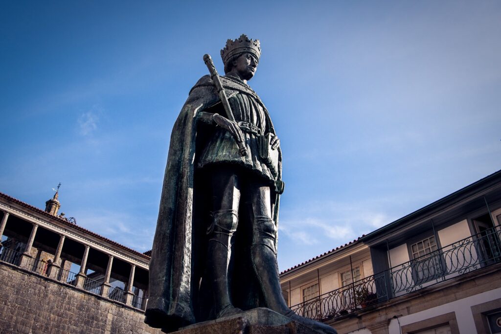  Faça uma viagem com figuras emblemáticas da região que marcaram a História - Jornal do Centro