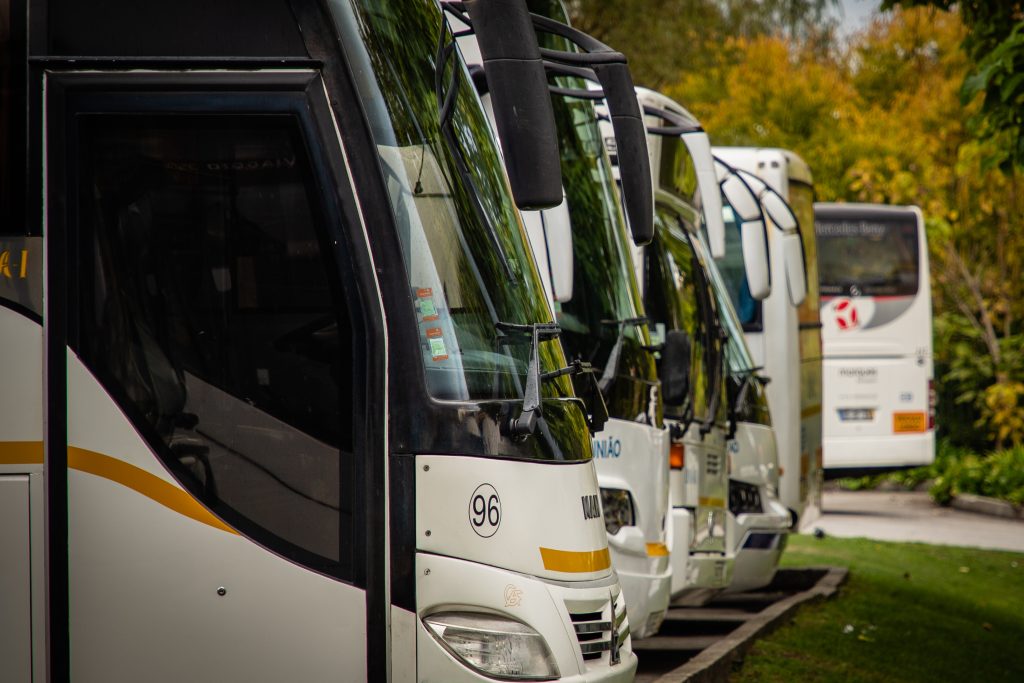  Cinfães: apoio ao transporte escolar vai continuar no próximo ano letivo - Jornal do Centro