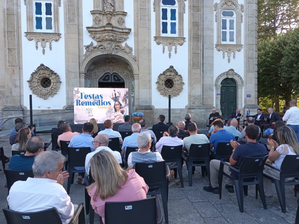  Festa da Nossa Senhora dos Remédios com Diogo Piçarra, DAMA e Carminho - Jornal do Centro