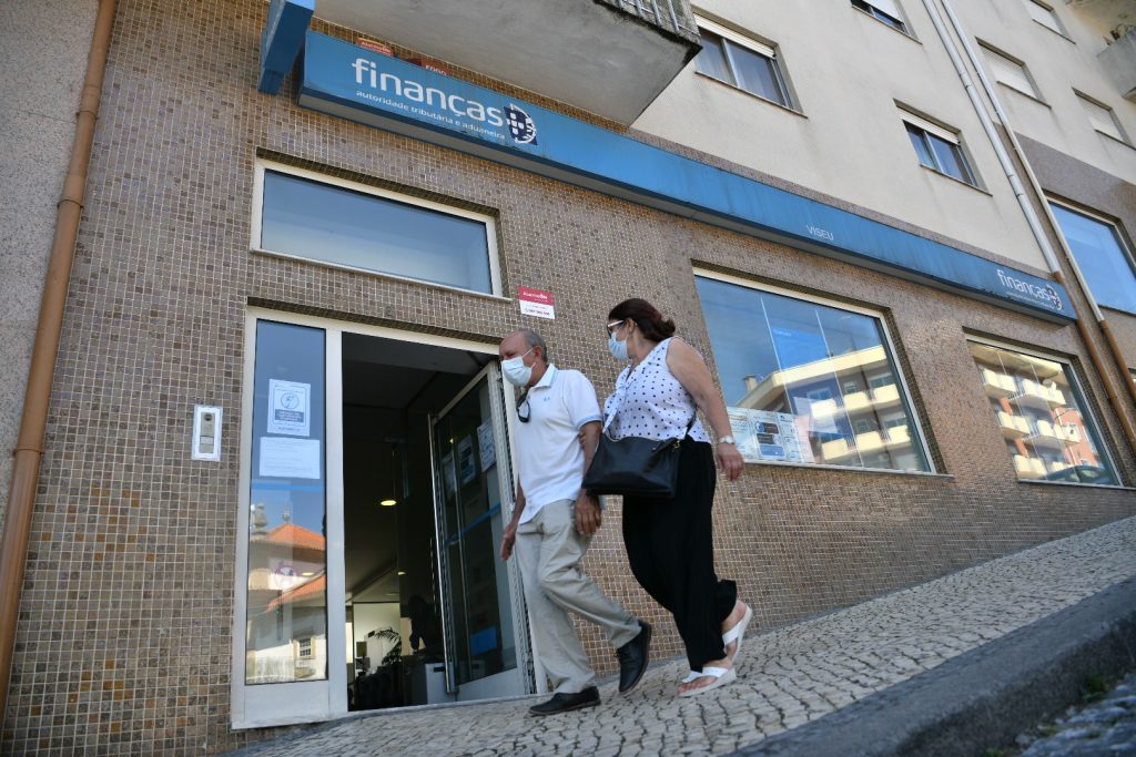  Greve encerra repartições de Finanças em Viseu - Jornal do Centro