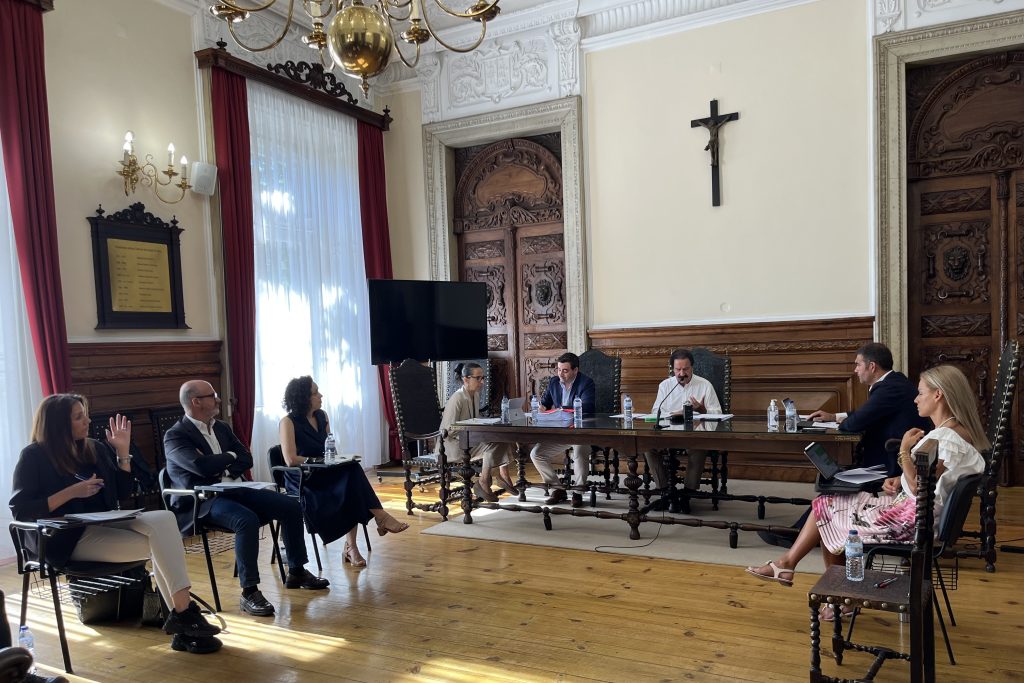  Oposição acusa CM de Viseu de desinvestir na Educação - Jornal do Centro