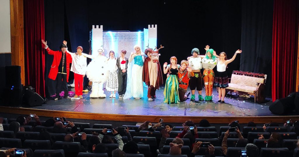  Há 10 anos, nascia uma nova companhia de teatro. Agora, faz uma gala - Jornal do Centro