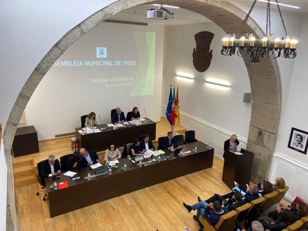  Assembleia Municipal de Viseu exige “prioridade nacional” para obras no IP3 e IC12 - Jornal do Centro