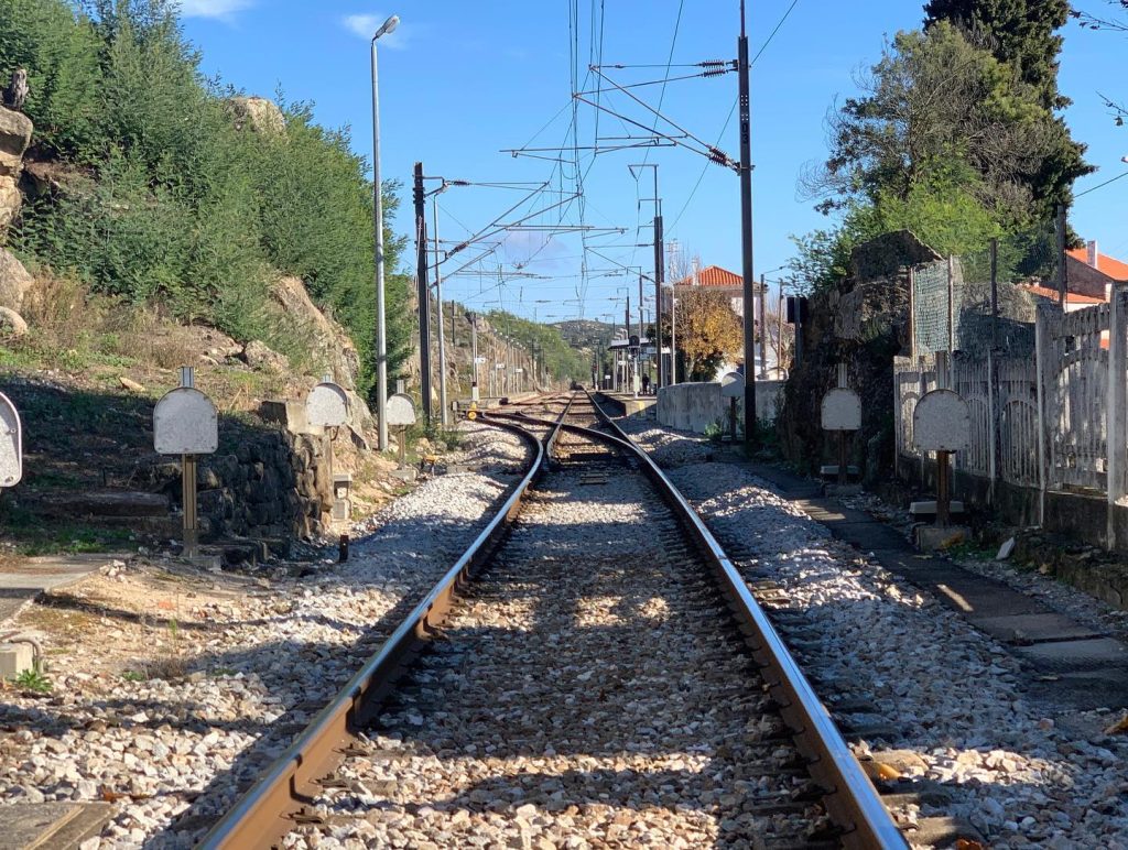  PCP defende obras urgentes na Linha da Beira Alta - Jornal do Centro