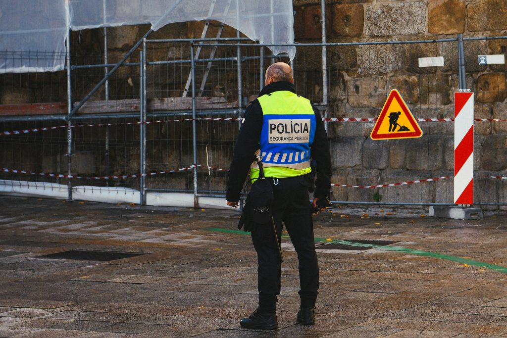  Detido homem de 63 anos com 2,23 g/l de álcool no sangue - Jornal do Centro