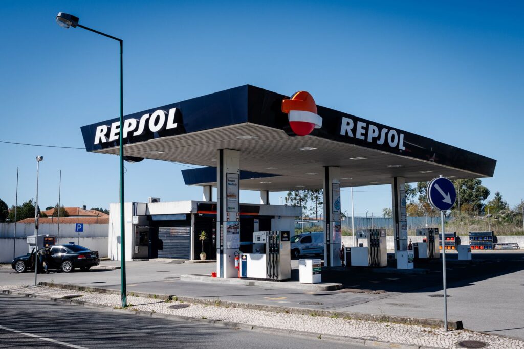  Assaltadas bombas junto ao Quartel do RI14, em Viseu - Jornal do Centro