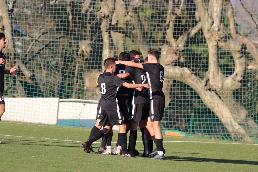  Académico de Viseu certificado com “4 estrelas” na formação - Jornal do Centro